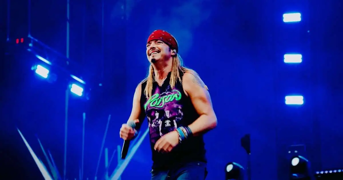 Bret Michaels’ Sold-Out Iowa Show Sparks Fan Frenzy