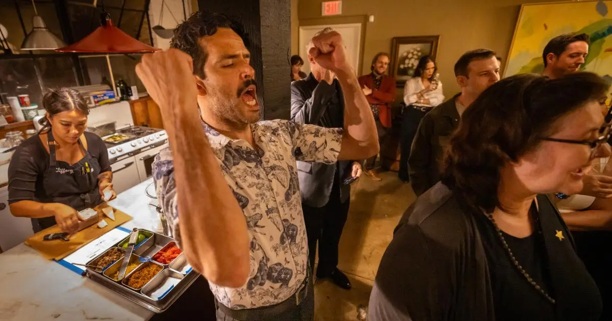 LA's New Dinner Show Is a 'Bear'-Like Nightmare